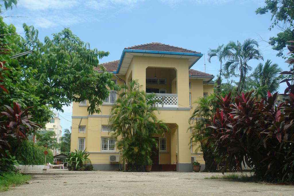 Golden Guest Inn Yangon Luaran gambar