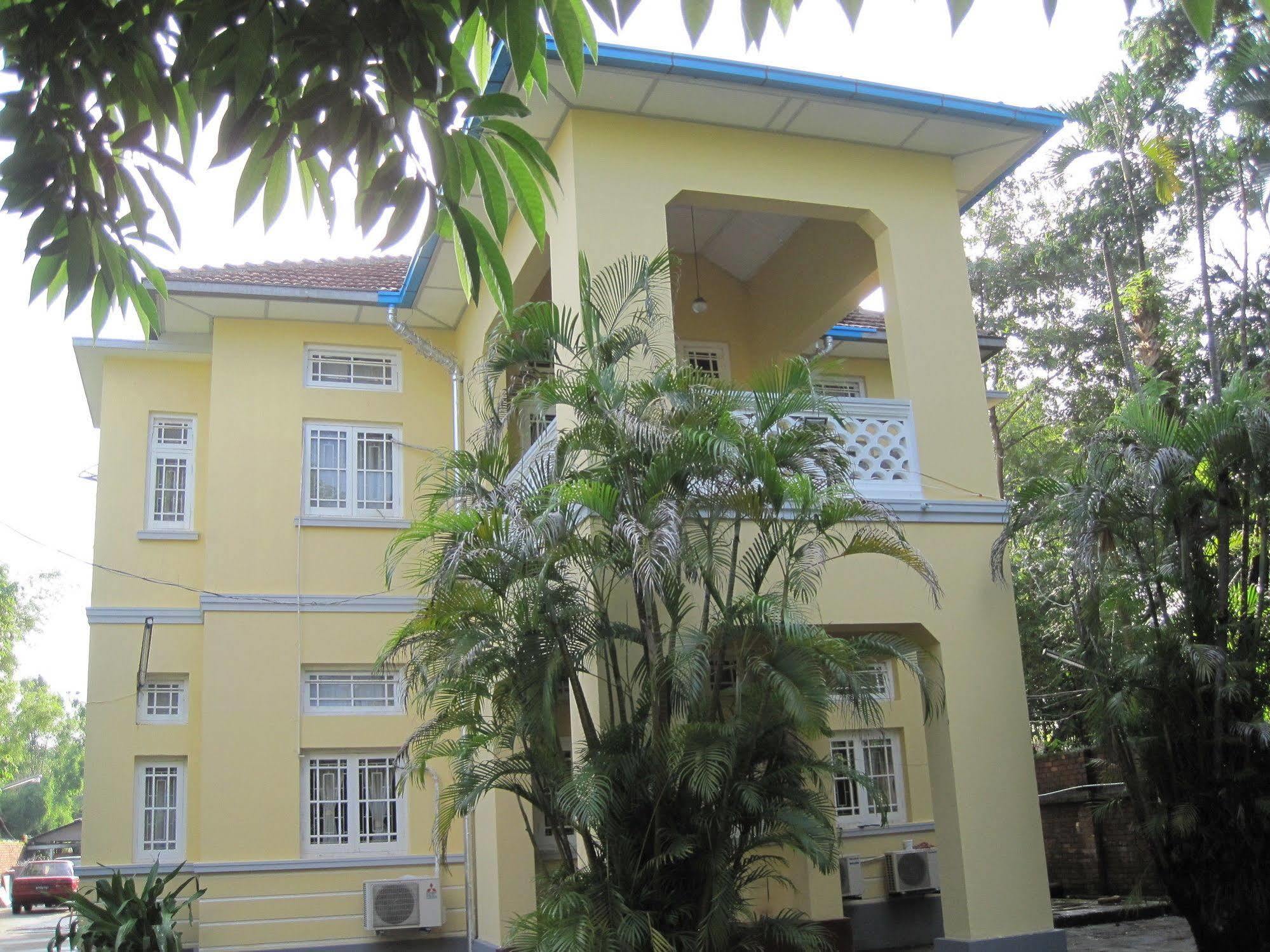Golden Guest Inn Yangon Luaran gambar
