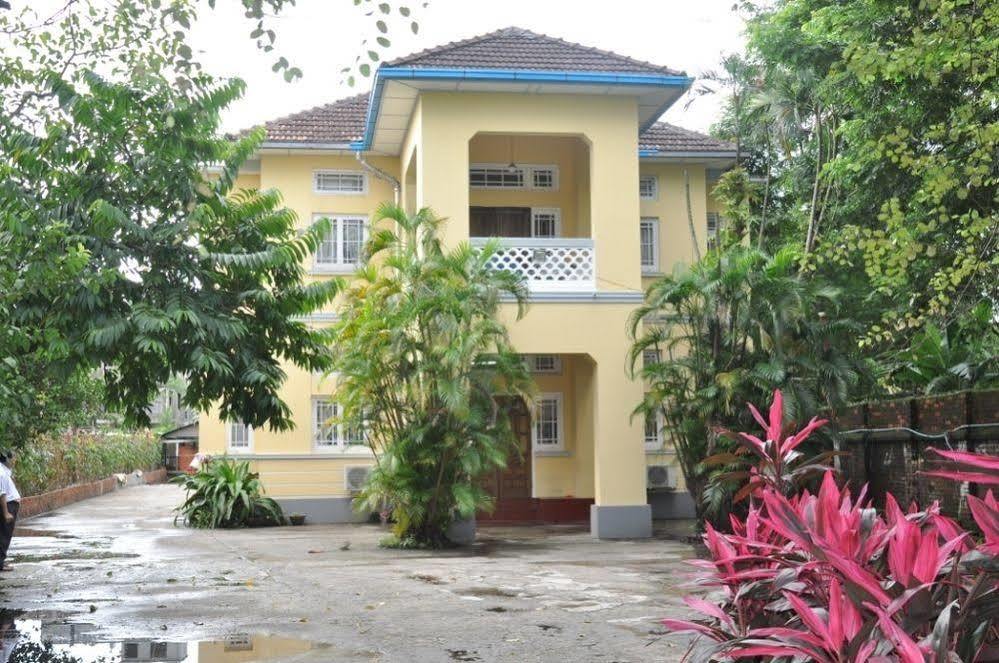 Golden Guest Inn Yangon Luaran gambar