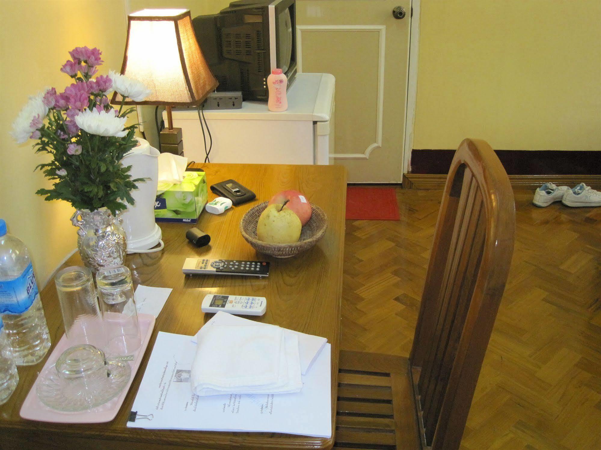 Golden Guest Inn Yangon Luaran gambar