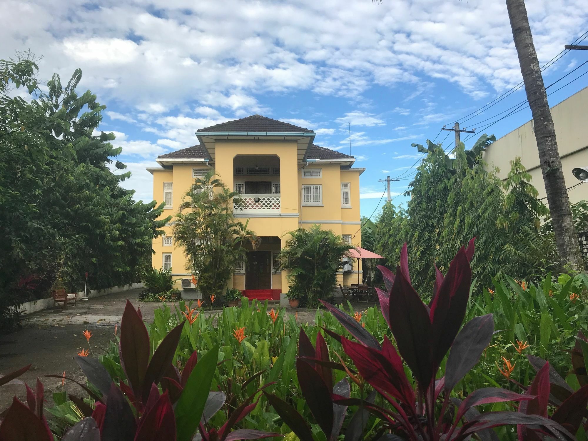 Golden Guest Inn Yangon Luaran gambar